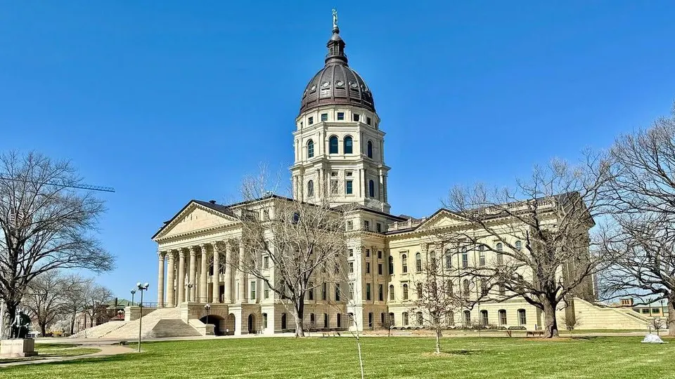 Kansas legislature overrides Kelly veto on