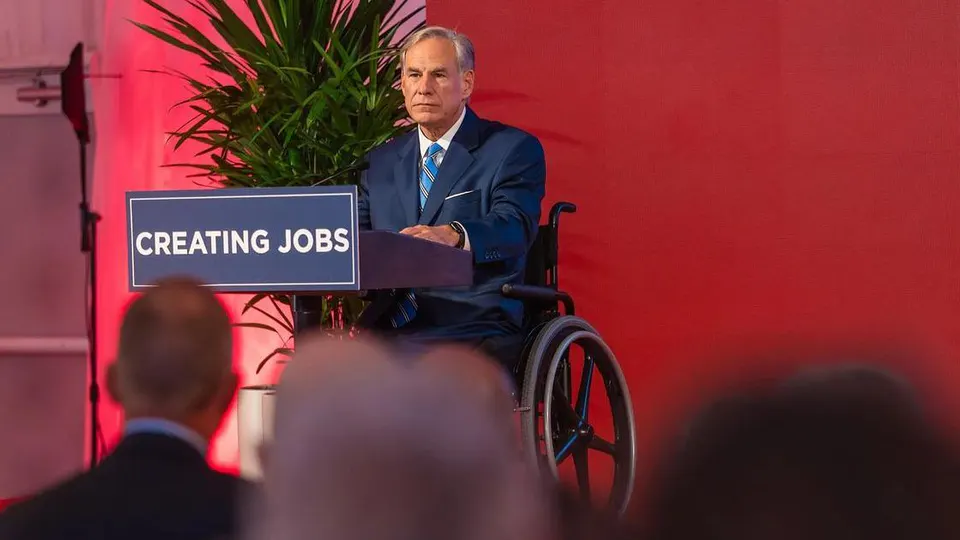 Latest poll shows Talarico, Abbott ahead in races