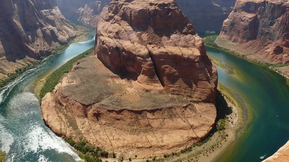 Nevada sues feds over cuts to water from Colorado River