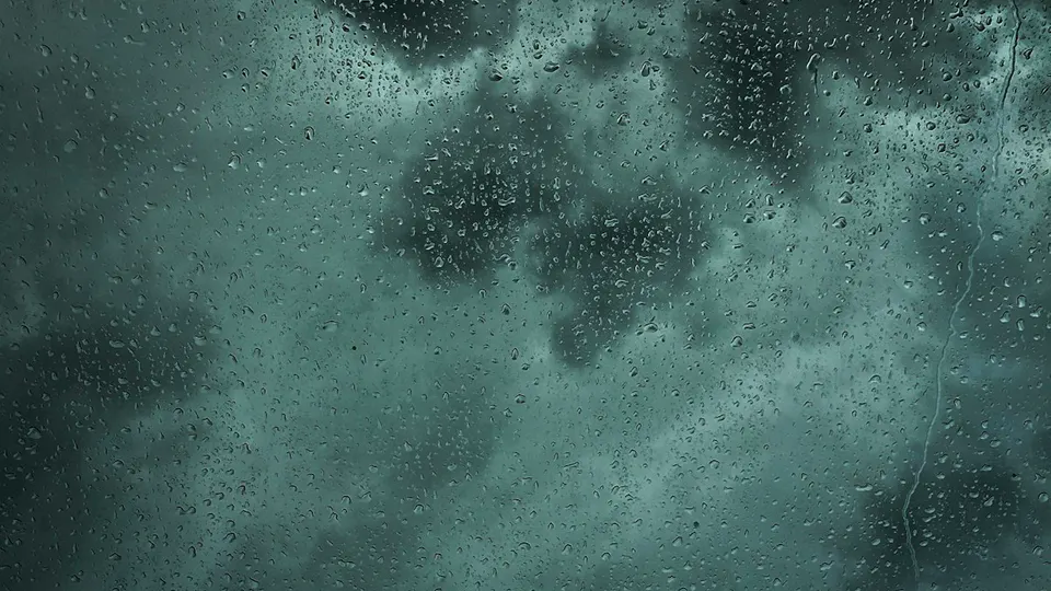 Severe Thunderstorms Roll Through Northern Illinois Tonight