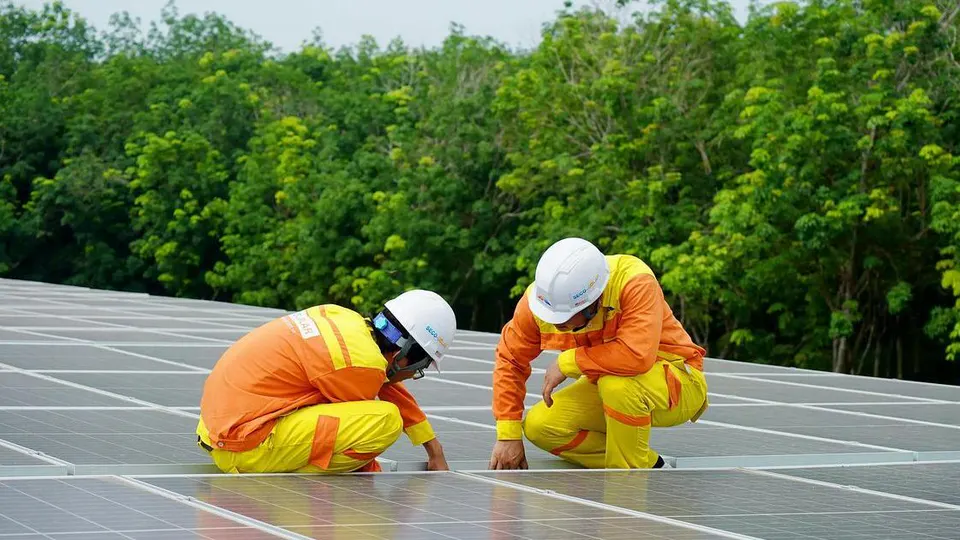 Virginia targets grid costs holding up public solar projects