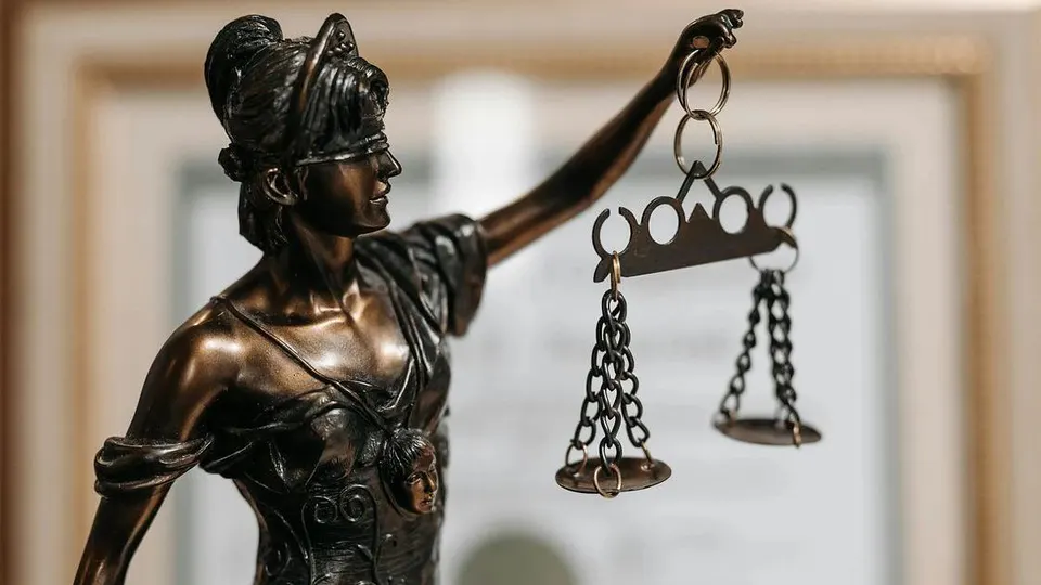 Woman sues Apple over alleged AirTag-facilitated stalking