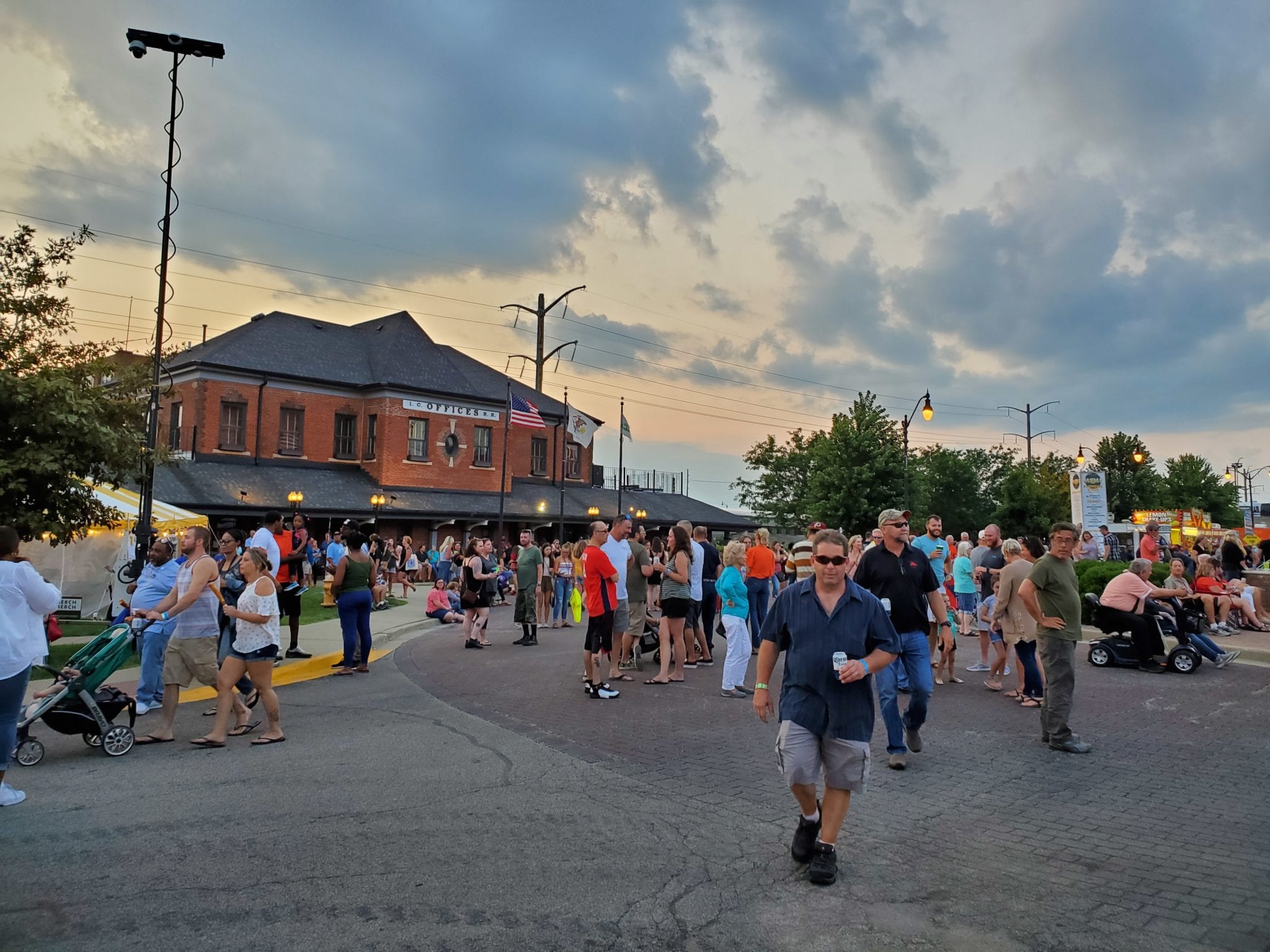 Merchant Street Music Fest's Friday Night Party Country Herald